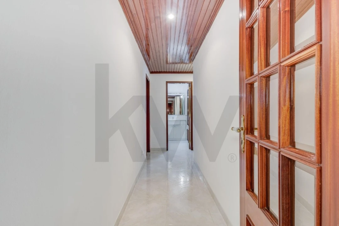 Apartamento T3 para Venda em Carnide Foto 15