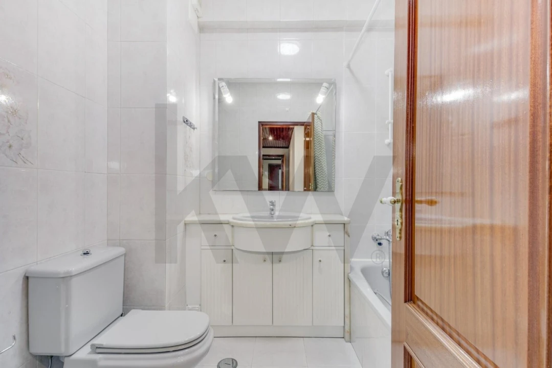 Apartamento T3 para Venda em Carnide Foto 22