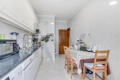 Apartamento T3 para Venda em Carnide