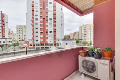 Apartamento T3 para Venda em Carnide