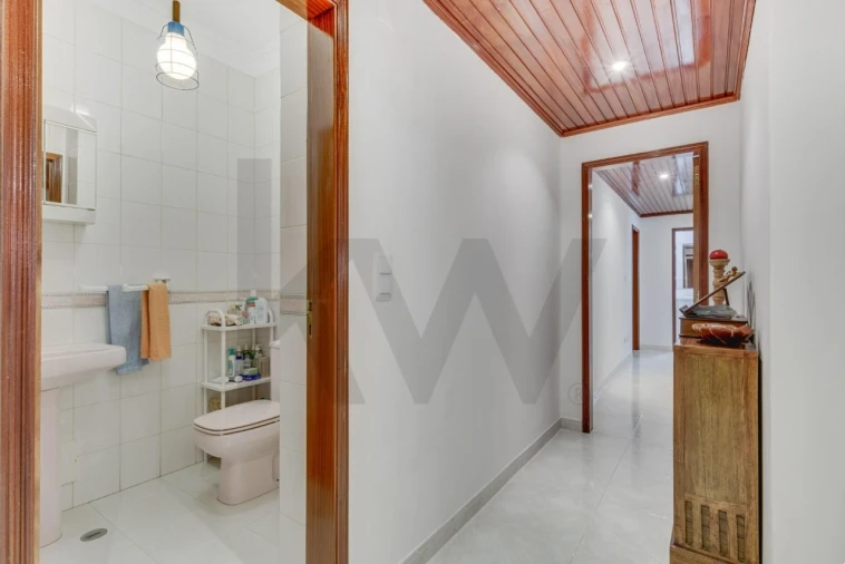 Apartamento T3 para Venda em Carnide Foto 16