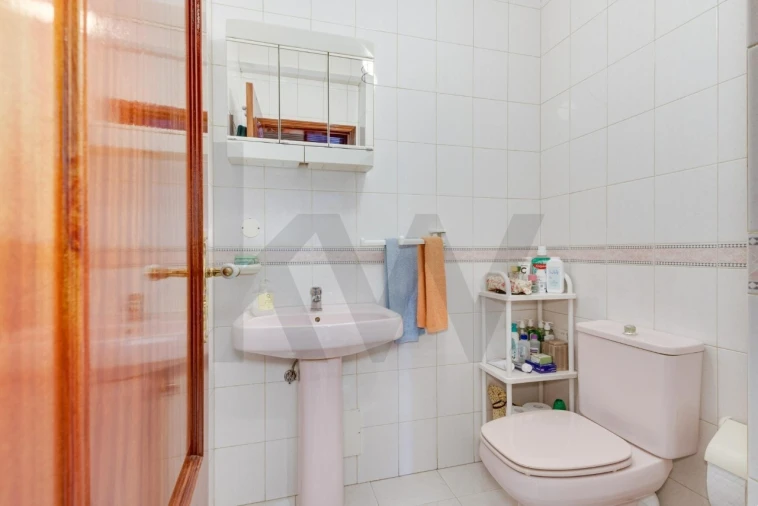 Apartamento T3 para Venda em Carnide Foto 17