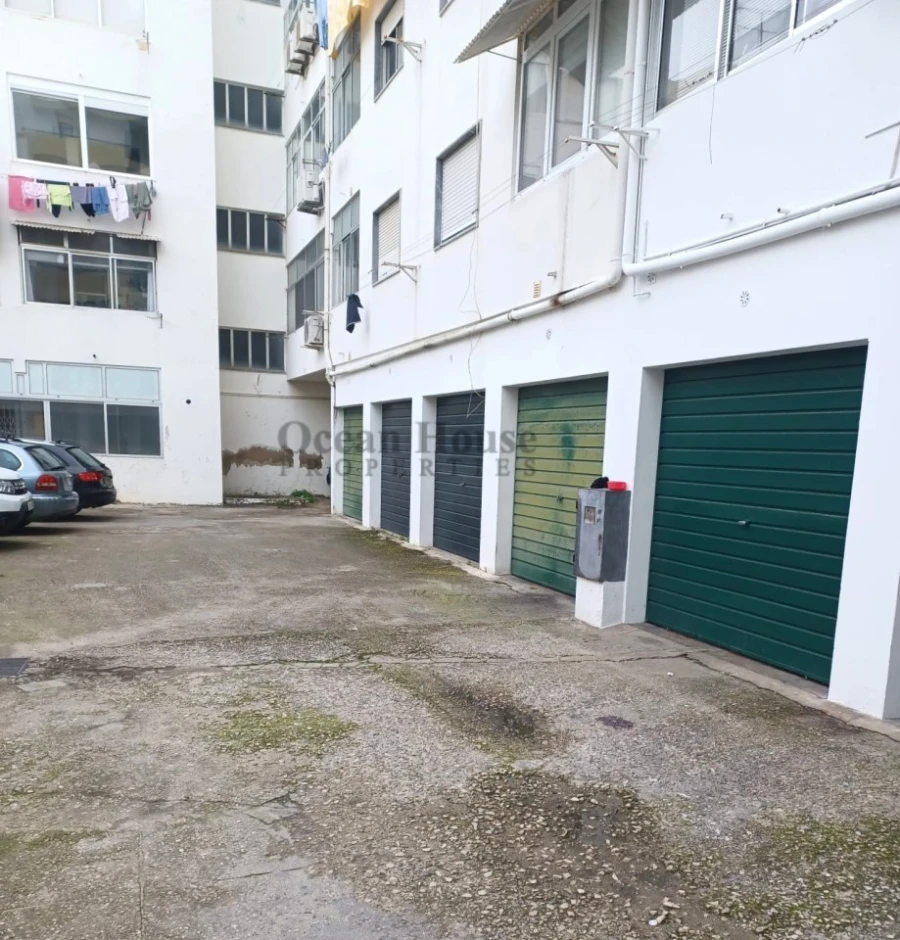 Garagem para Arrendamento em Faro (Sé e São Pedro) Foto 2
