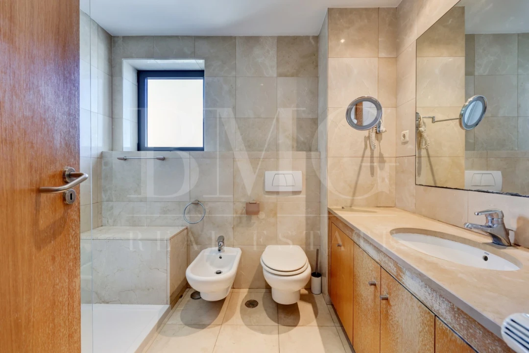 Apartamento T4 para Arrendamento em Parque das Nações Foto 35