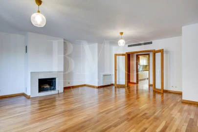Apartamento T4 para Arrendamento em Parque das Nações