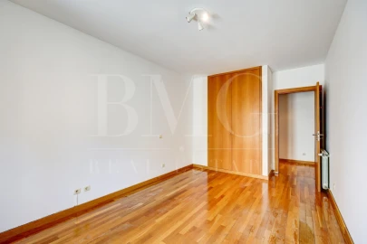 Apartamento T4 para Arrendamento em Parque das Nações