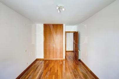 Apartamento T4 para Arrendamento em Parque das Nações