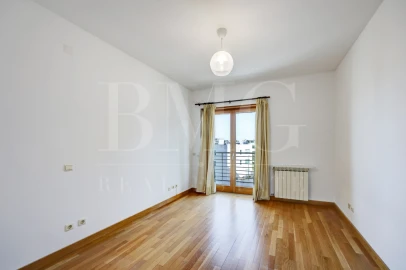 Apartamento T4 para Arrendamento em Parque das Nações