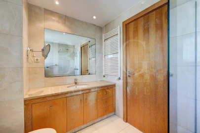 Apartamento T4 para Arrendamento em Parque das Nações