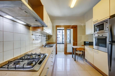 Apartamento T4 para Arrendamento em Parque das Nações