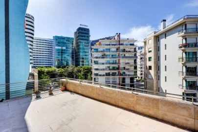 Apartamento T4 para Arrendamento em Parque das Nações