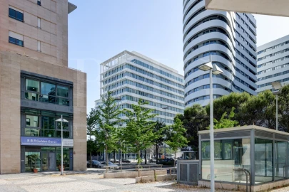 Apartamento T4 para Arrendamento em Parque das Nações
