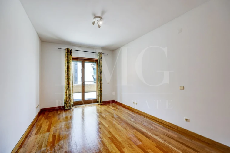 Apartamento T4 para Arrendamento em Parque das Nações Foto 10