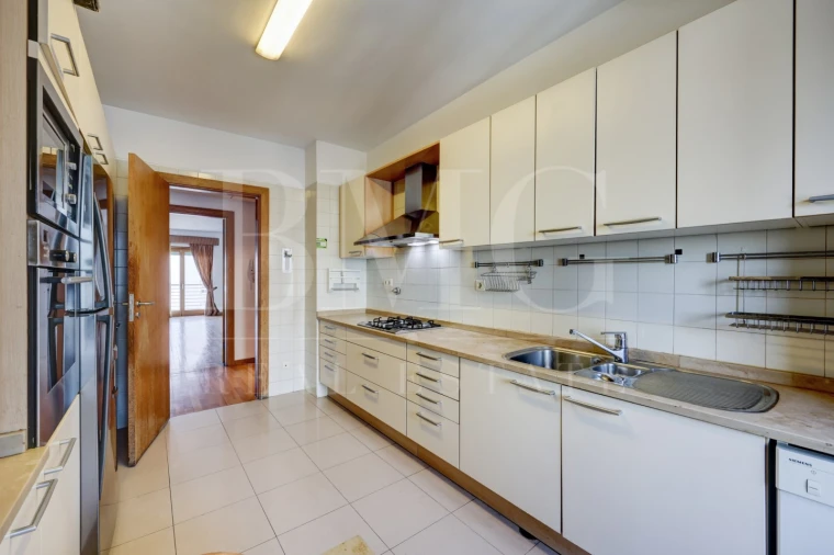 Apartamento T4 para Arrendamento em Parque das Nações Foto 42