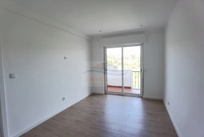Apartamento T1 para Venda em Águas Livres