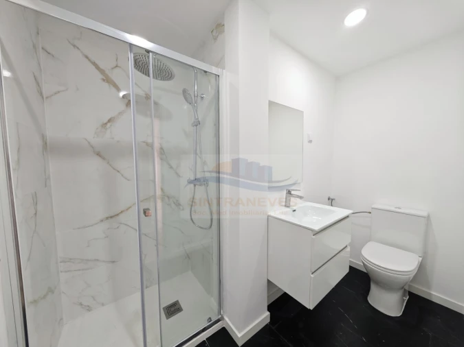 Apartamento T1 para Venda em Águas Livres Foto 8