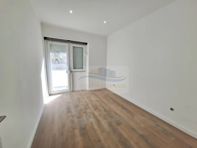Apartamento T2 para Venda em Falagueira-Venda Nova Foto 4