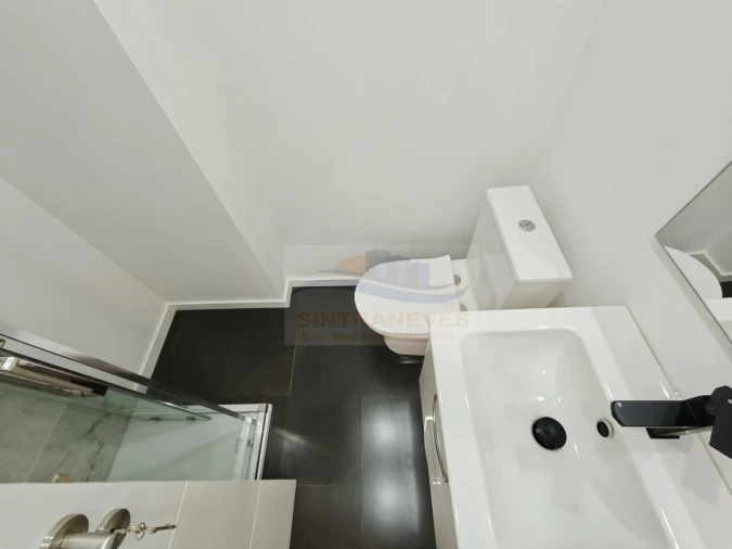Apartamento T2 para Venda em Odivelas Foto 5