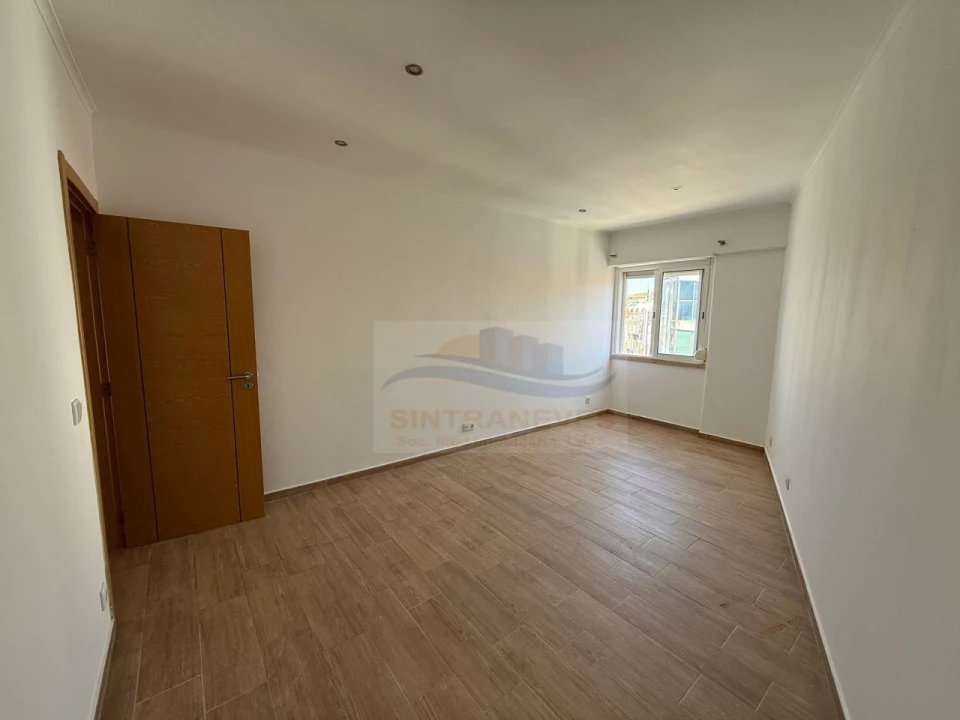 Apartamento T3 para Venda em Venteira Foto 20