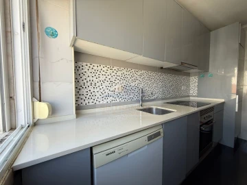 Apartamento T3 para Venda em Venteira