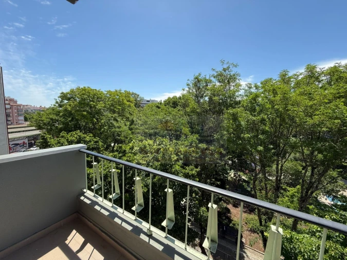 Apartamento T3 para Venda em Venteira Foto 2