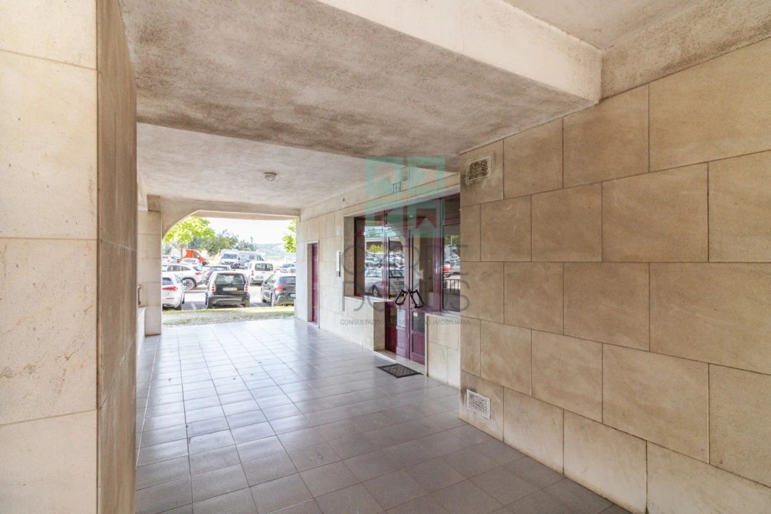 Apartamento T2 para Venda em Póvoa de Santa Iria e Forte da Casa Foto 27