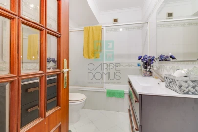 Apartamento T2 para Venda em Póvoa de Santa Iria e Forte da Casa
