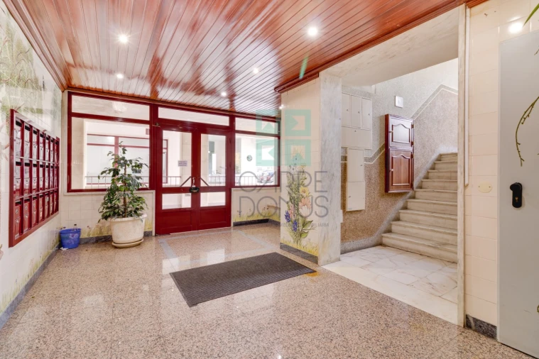 Apartamento T2 para Venda em Póvoa de Santa Iria e Forte da Casa Foto 25