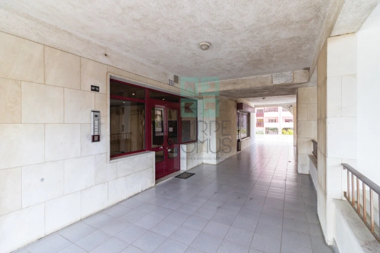 Apartamento T2 para Venda em Póvoa de Santa Iria e Forte da Casa Foto 26