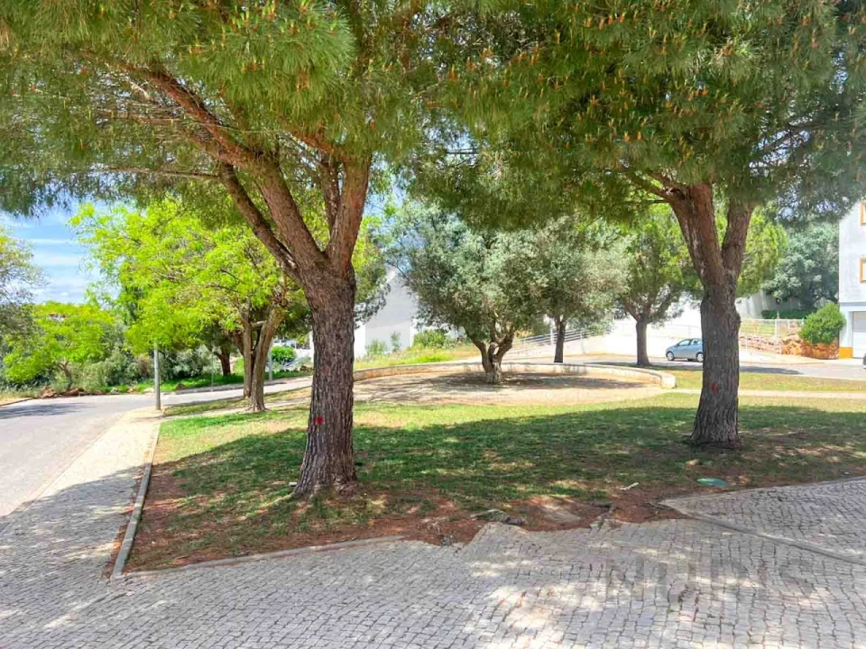 Apartamento T3 para Venda em Estômbar e Parchal Foto 33