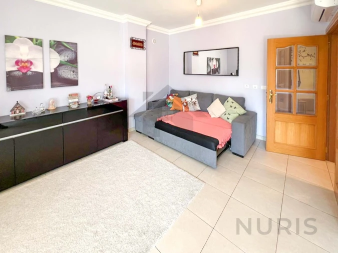 Apartamento T3 para Venda em Estômbar e Parchal Foto 4