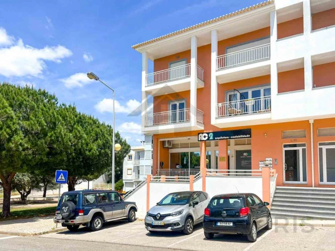 Apartamento T3 para Venda em Estômbar e Parchal Foto 32
