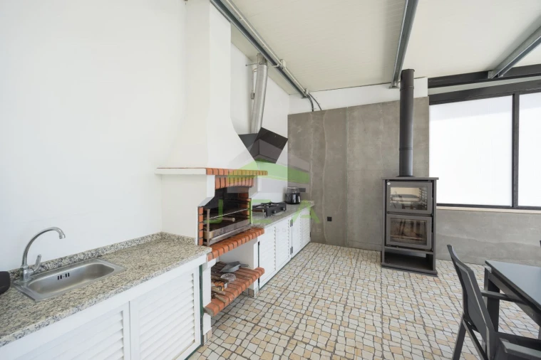 Moradia T4 para Venda em Leiria, Pousos, Barreira e Cortes Foto 19