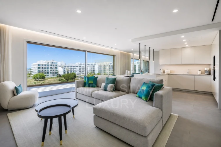 Apartamento T2 para Venda em Quarteira Foto 10