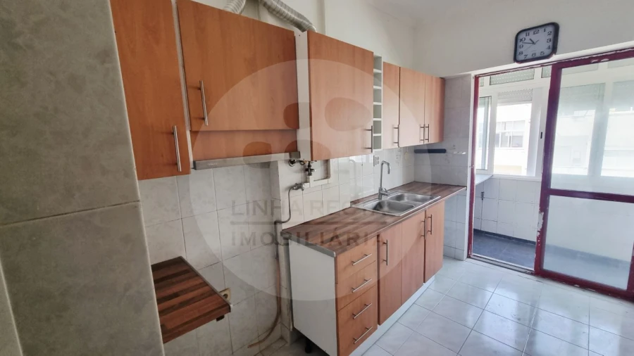 Apartamento T3 para Venda em Seixal, Arrentela e Aldeia de Paio Pires Foto 2