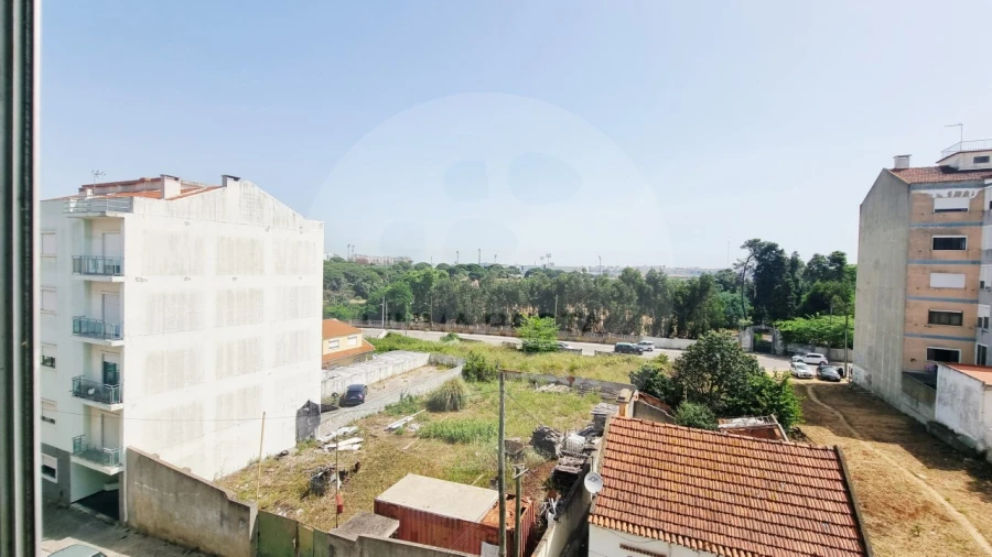 Apartamento T3 para Venda em Seixal, Arrentela e Aldeia de Paio Pires Foto 9