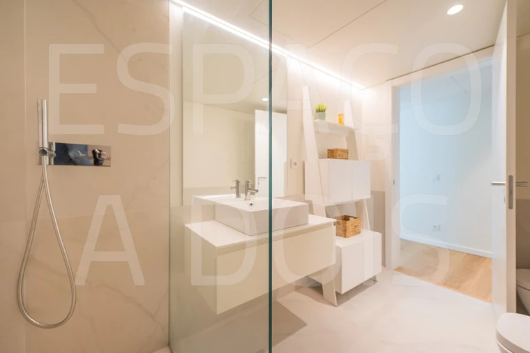 Apartamento T1 para Arrendamento em Areeiro Foto 38
