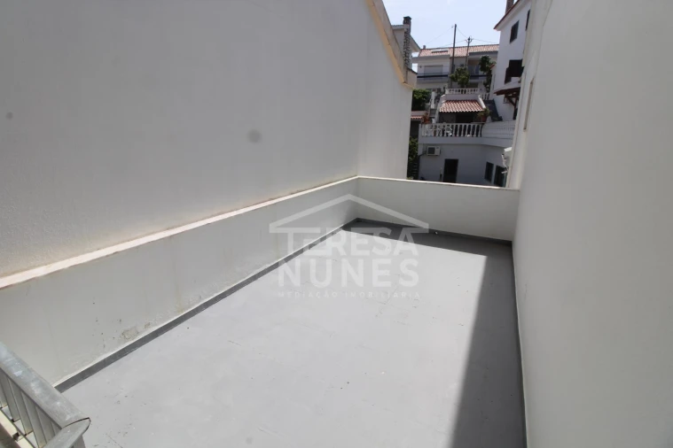 Moradia T5 para Venda em Amora Foto 25