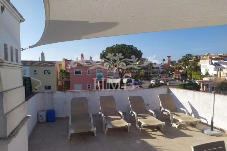 Apartamento T2 para Venda em Quarteira Foto 6
