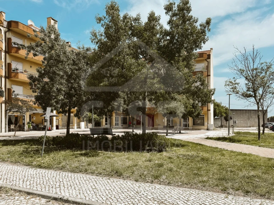 Apartamento T2 para Venda em Benavente Foto 22