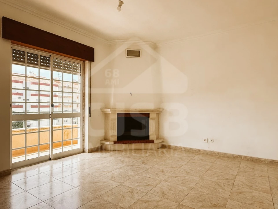 Apartamento T2 para Venda em Benavente Foto 1