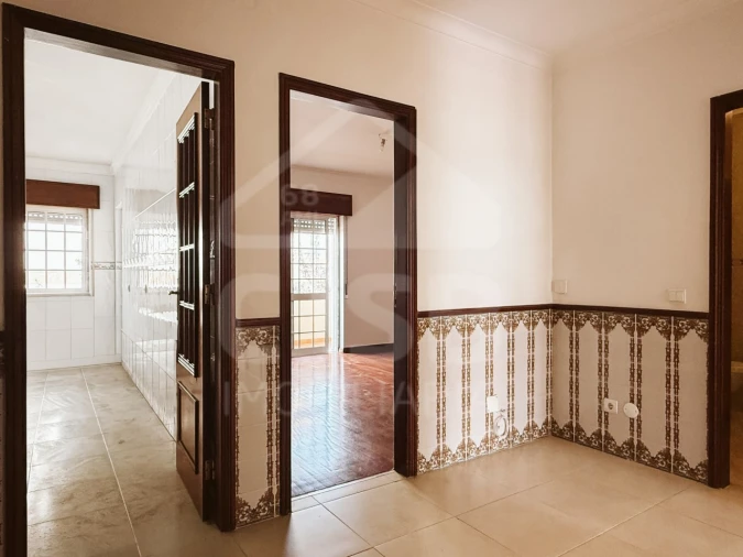 Apartamento T2 para Venda em Benavente Foto 4