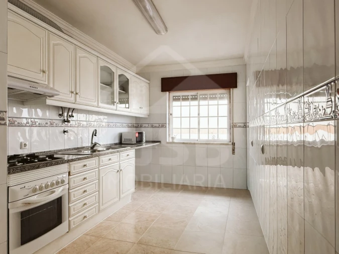 Apartamento T2 para Venda em Benavente Foto 5
