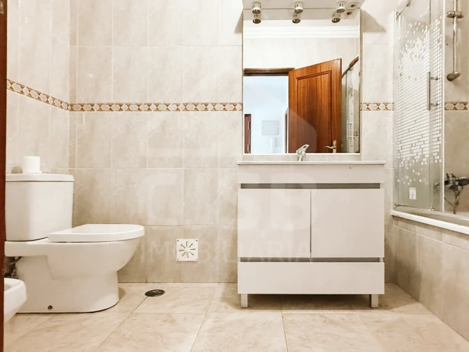 Apartamento T2 para Venda em Benavente Foto 11