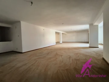 Loja para Venda em Areosa
