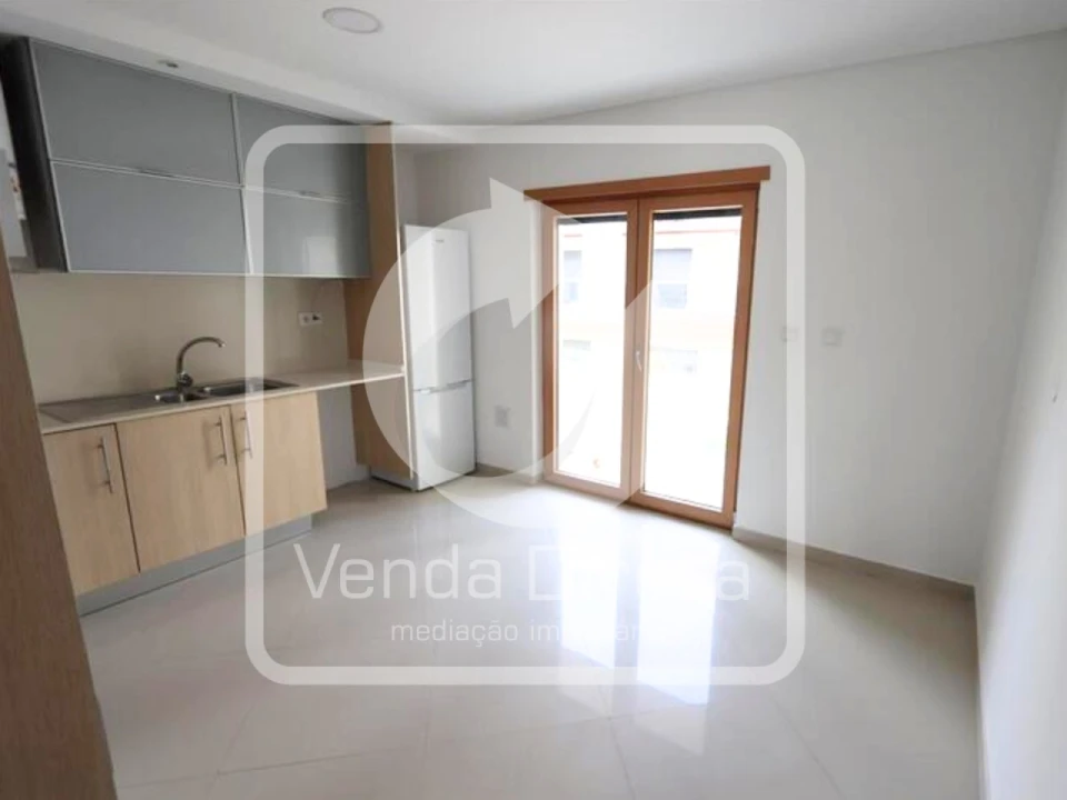 Apartamento T4 para Venda em Pinhal Novo Foto 1
