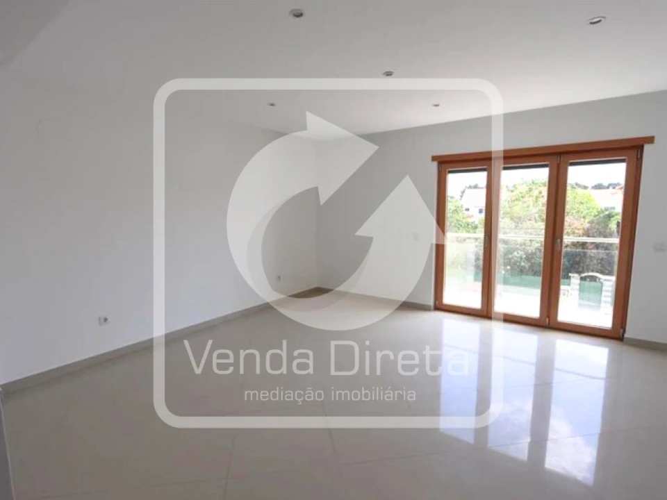 Apartamento T4 para Venda em Pinhal Novo Foto 2