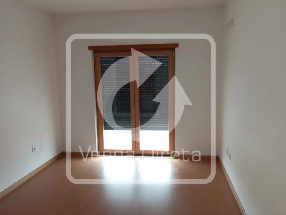 Apartamento T4 para Venda em Pinhal Novo Foto 12