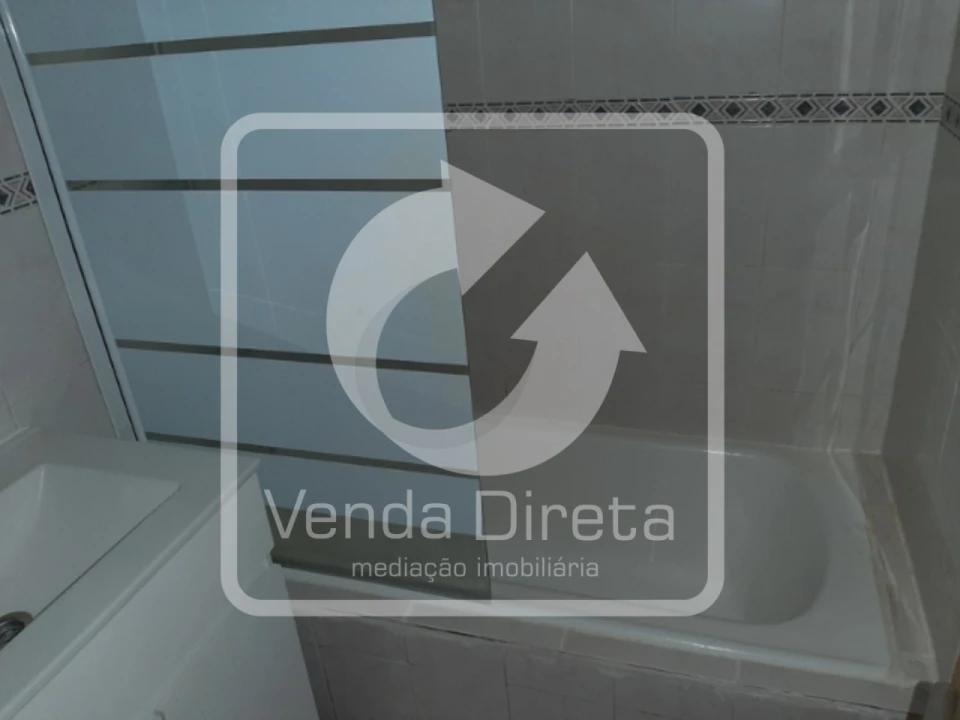 Apartamento T2 para Venda em Alto do Seixalinho, Santo André e Verderena Foto 16