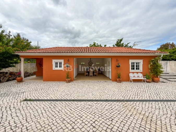 Moradia T5 para Venda em Casais e Alviobeira Foto 5